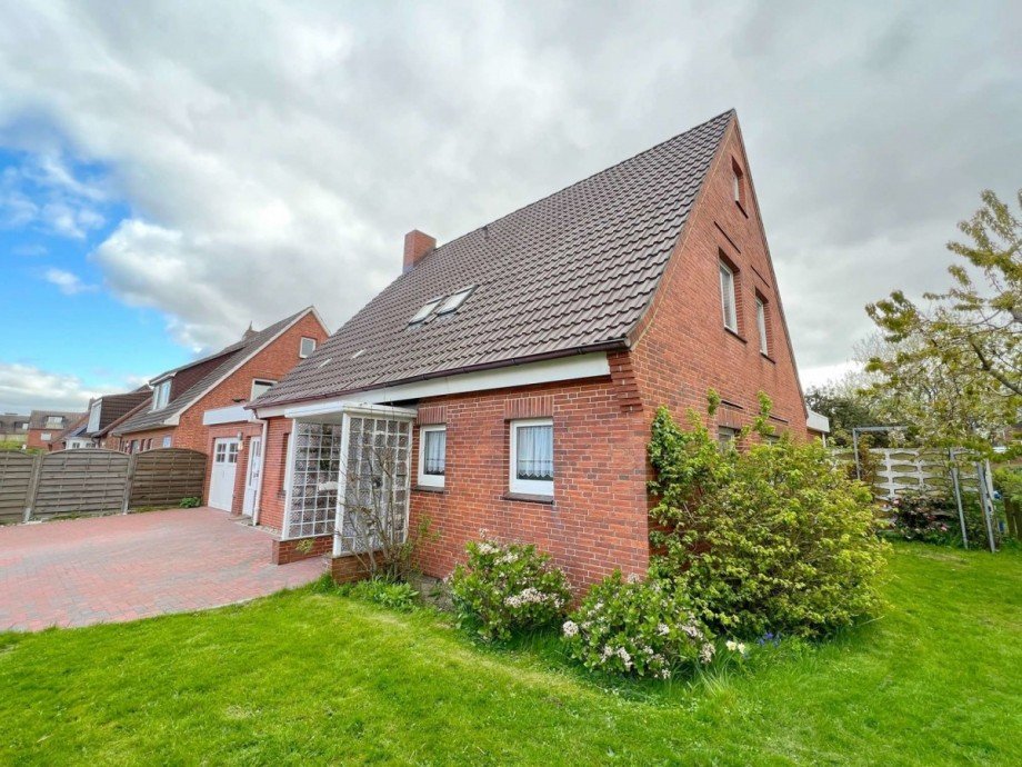 Hausansicht Einfamilienhaus B�sum