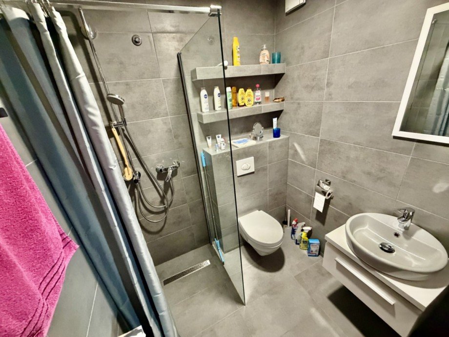 Bad Dachgeschosswohnung B�sum