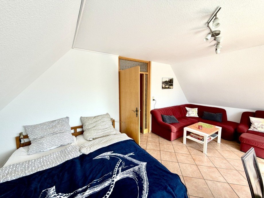Wohn/ Schlafbereich Etagenwohnung B�sum