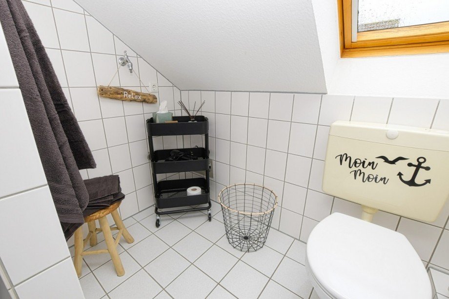 Bad Dachgeschosswohnung B�sum