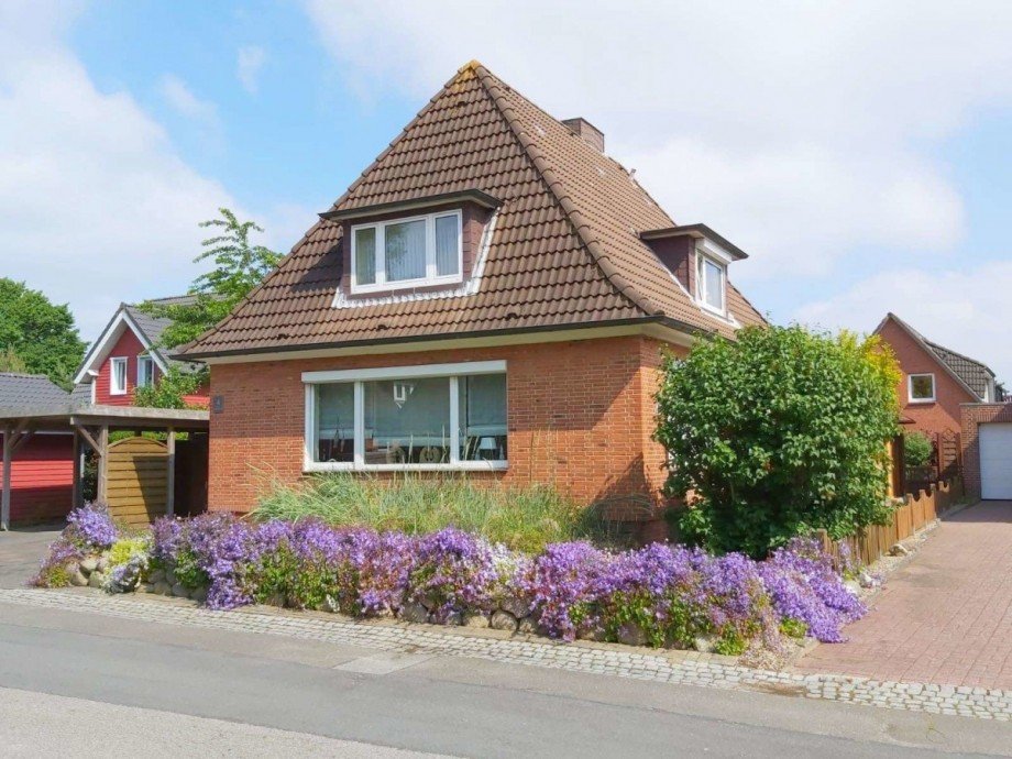 Hausansicht Einfamilienhaus B�sum