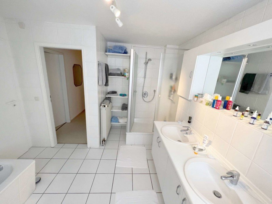 Badezimmer Einfamilienhaus B�sum