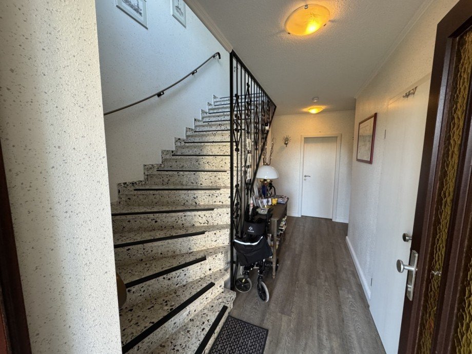 Flur EG Mehrfamilienhaus B�sum