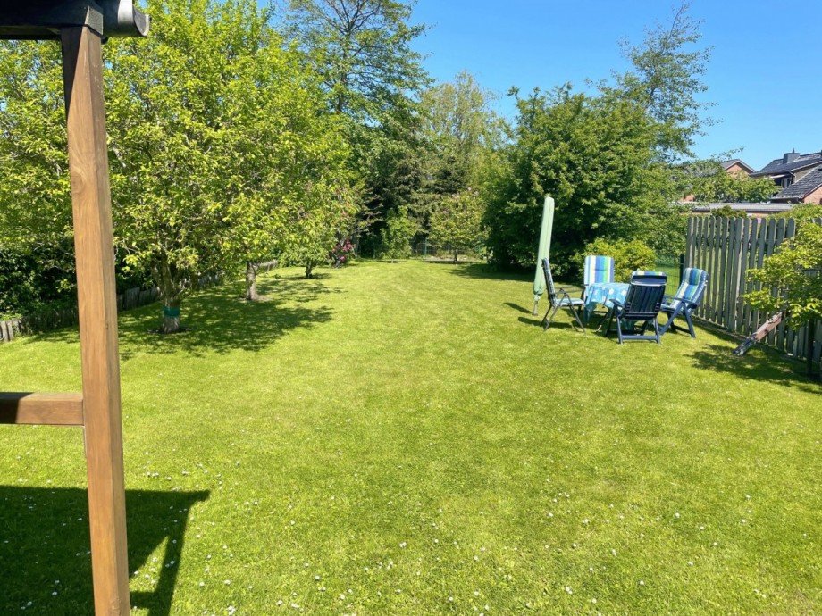 Garten Doppelhaush�lfte B�sum