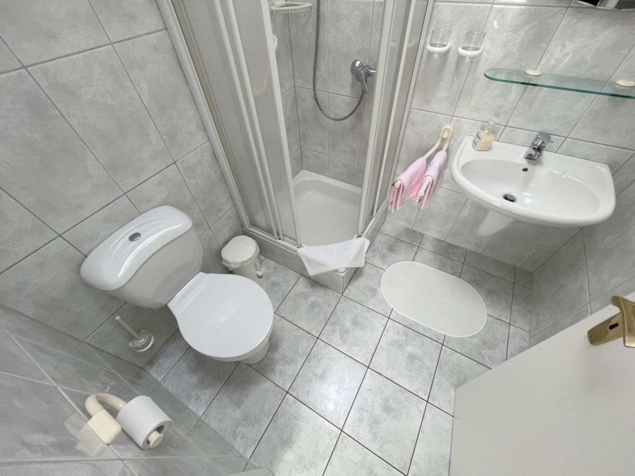 Badezimmer Mehrfamilienhaus B�sum
