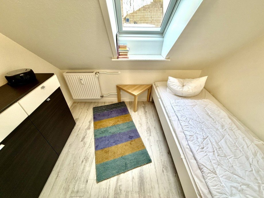 Schlafzimmer 2 Dachgeschosswohnung B�sum