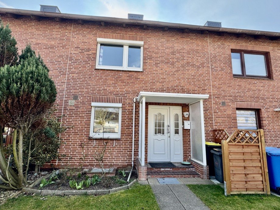 Hausansicht Reihenhaus B�sum