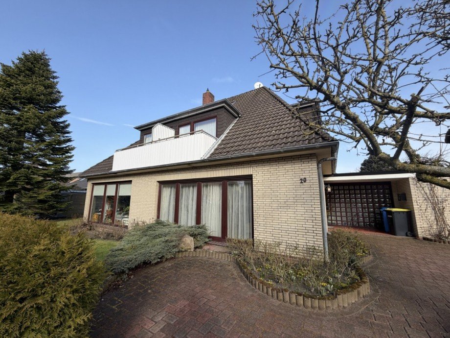 Hausansicht Einfamilienhaus B�sum
