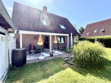 Hausansicht Ruheoase in B�sum - gro�z�giges Wohnen mit Wintergarten und Traumgarten
