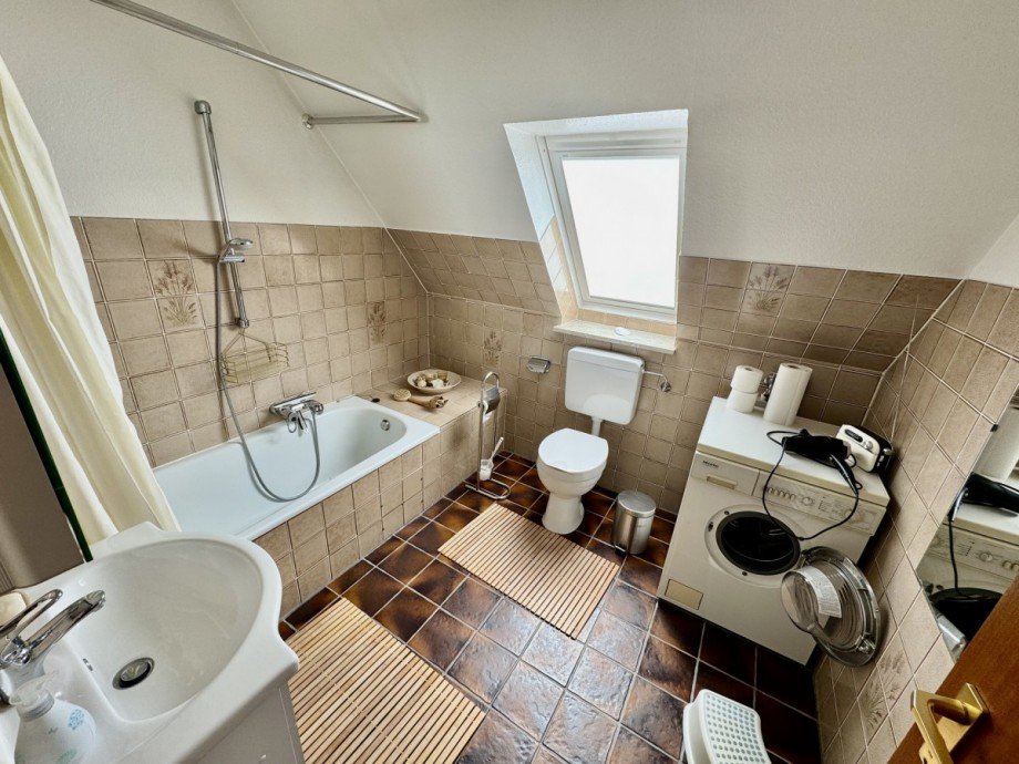 Badezimmer Dachgeschosswohnung stinteck