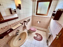 Bad EG Endlich Platz f�r das, was wirklich z�hlt - Gro�z�giges Familienhaus in B�sum