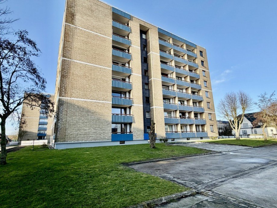 Hausansicht Etagenwohnung B�sum