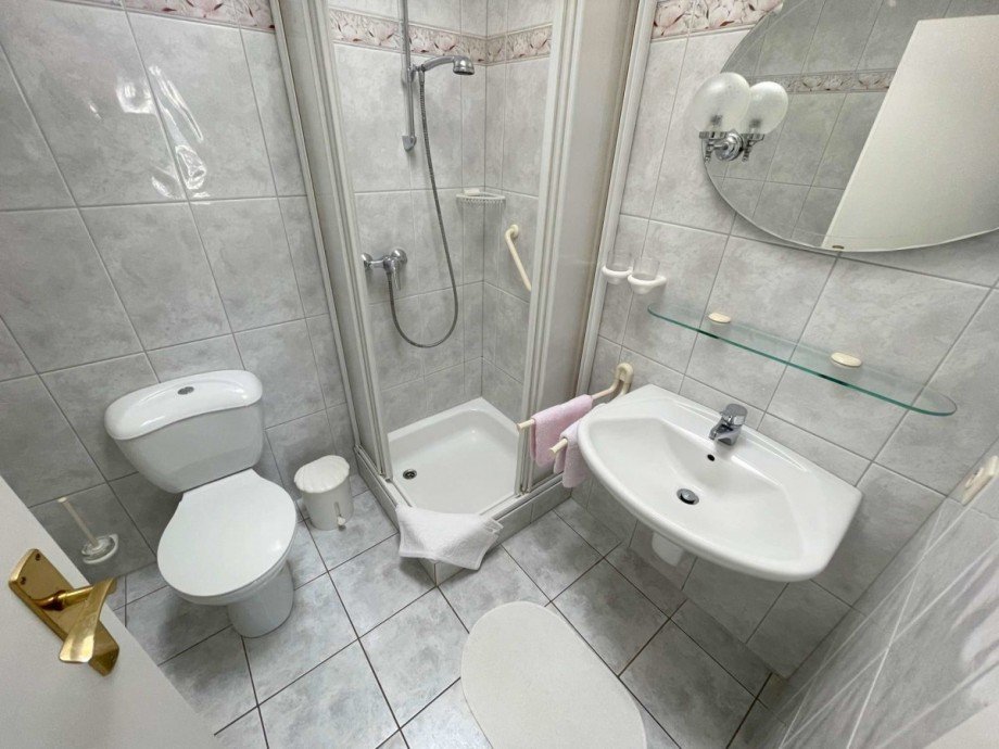 Badezimmer Mehrfamilienhaus B�sum