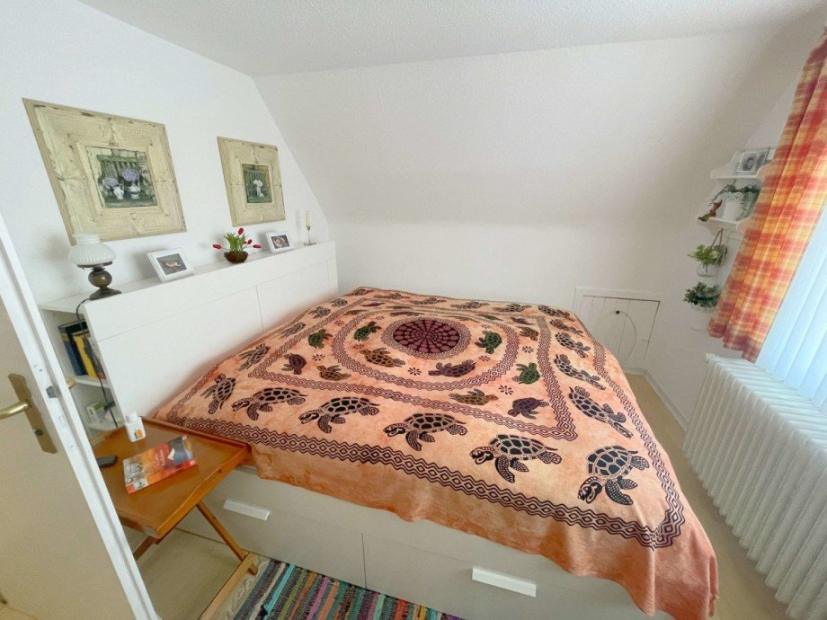 Schlafzimmer Doppelhaush�lfte B�sum