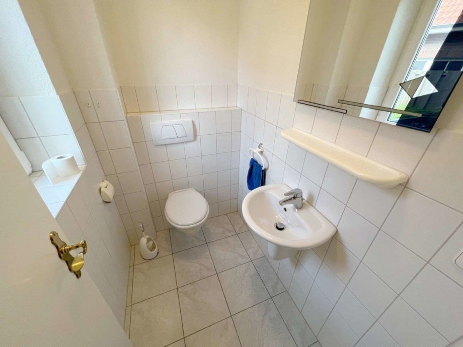 G�ste-WC Doppelhaush�lfte B�sum