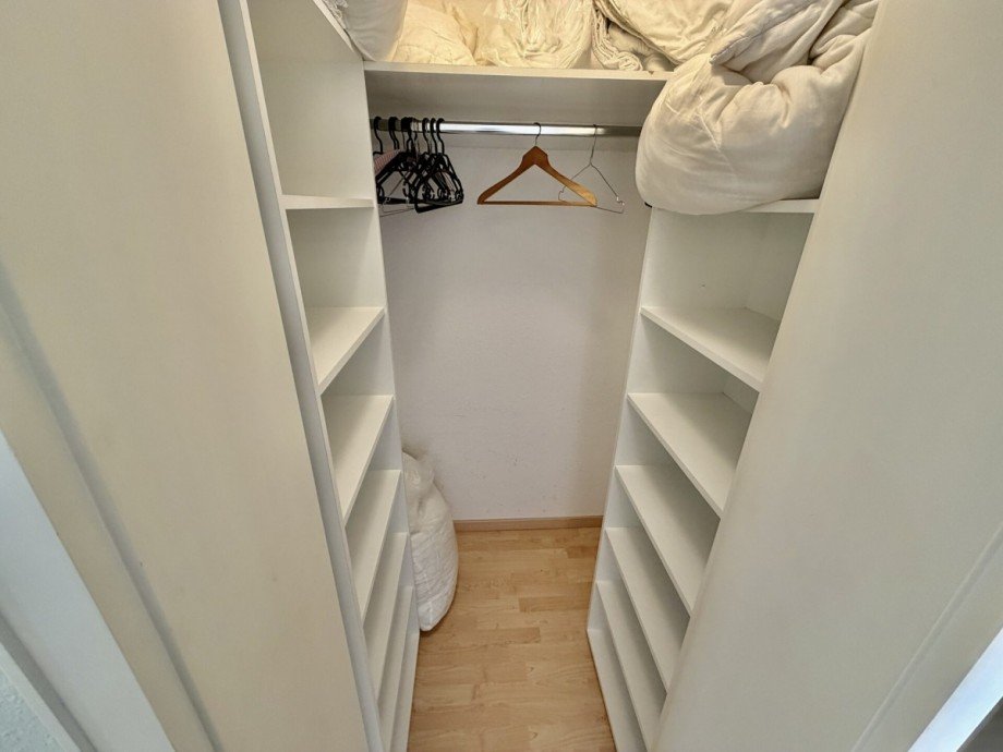 Ankleide Etagenwohnung B�sum