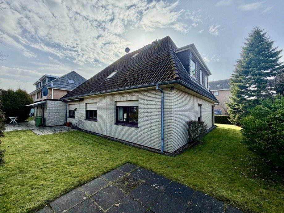 Hausansicht Einfamilienhaus B�sum
