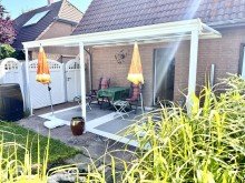 Hausansicht Ruheoase in B�sum - gro�z�giges Wohnen mit Wintergarten und Traumgarten