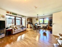 Wohnzimmer Ruheoase in B�sum - gro�z�giges Wohnen mit Wintergarten und Traumgarten