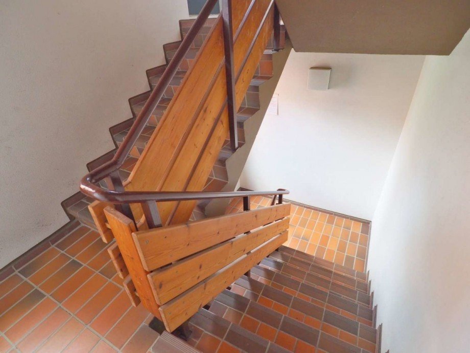 Treppenhaus Etagenwohnung B�sum