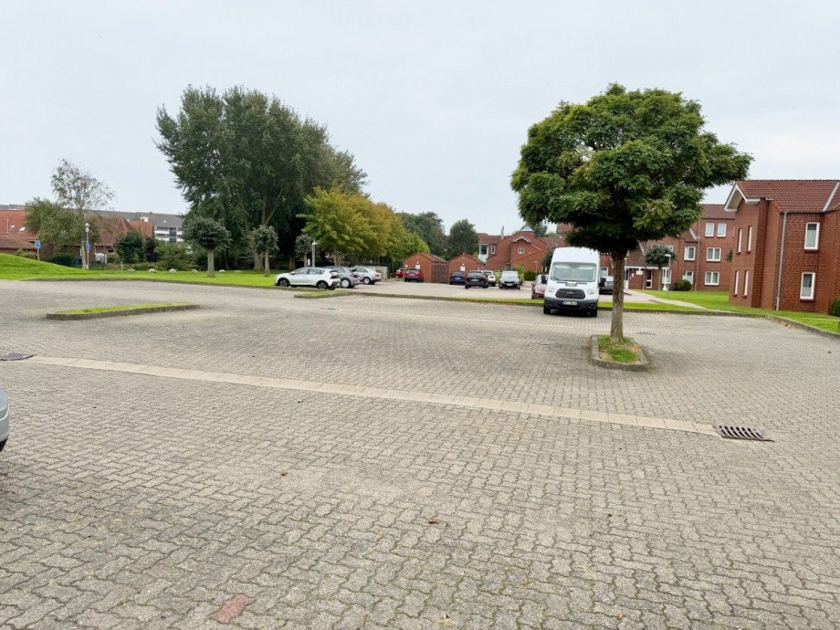 Parkplatz Dachgeschosswohnung B�sum