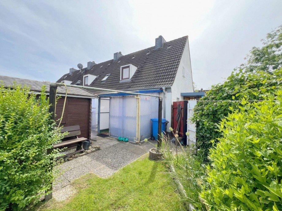 Hausansicht Reihenendhaus B�sum