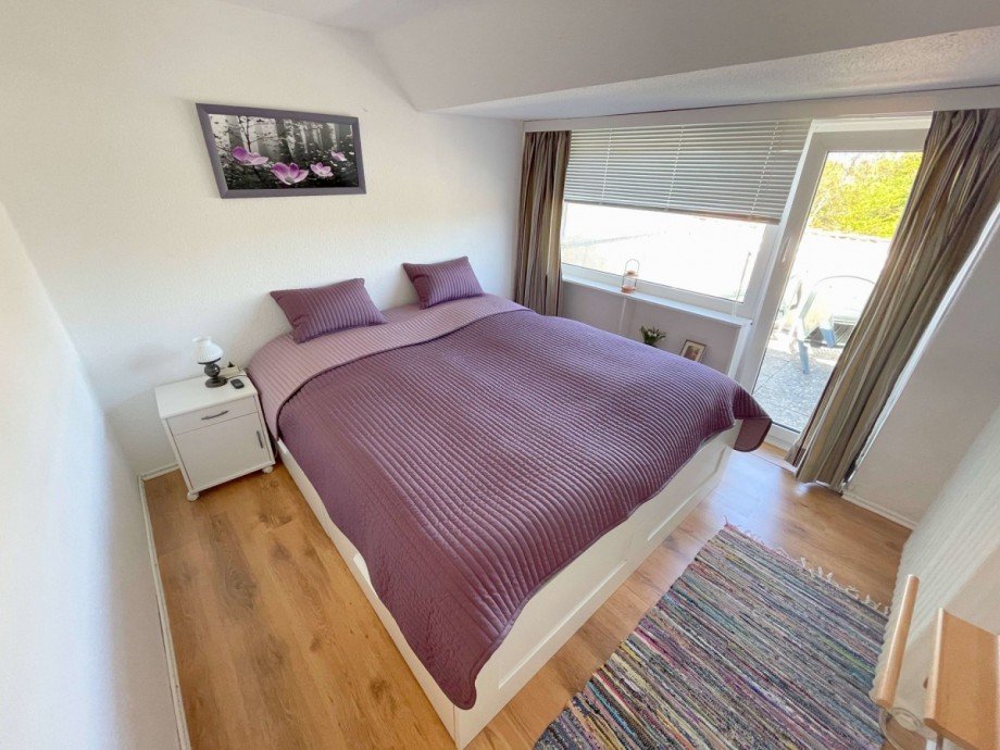 Schlafzimmer Doppelhaush�lfte B�sum
