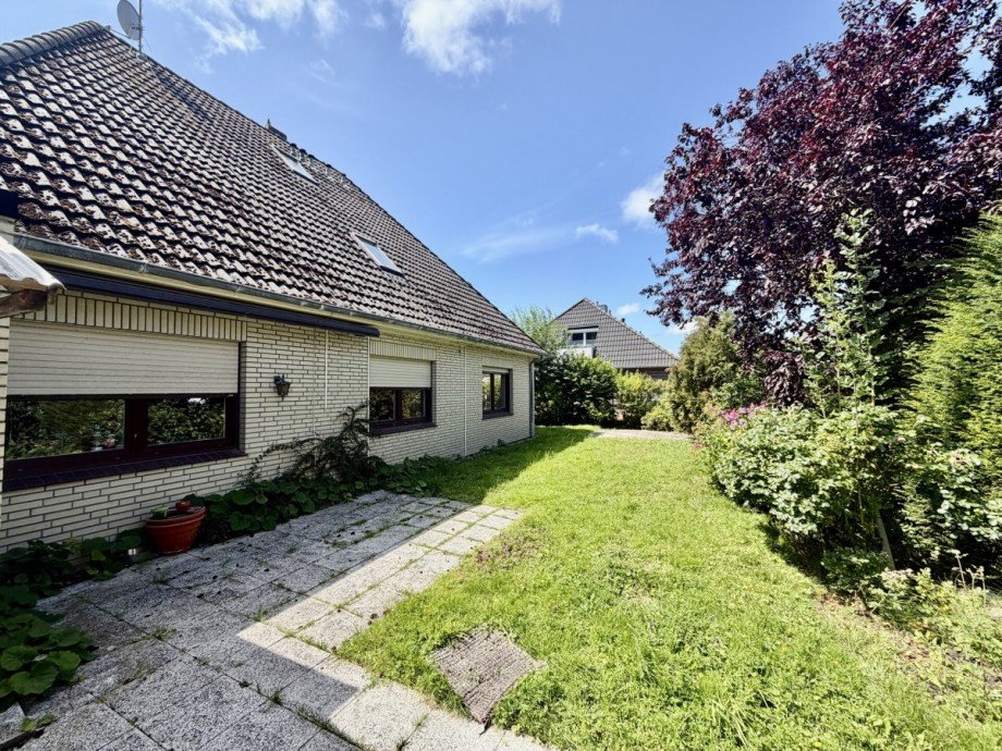 Hausansicht Einfamilienhaus B�sum